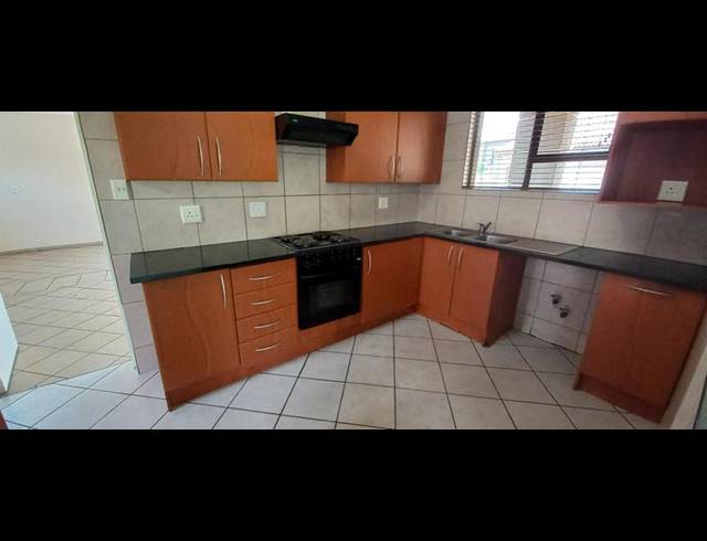 3 BEDROOM PROPERTY TO RENT IN MANTEVREDE